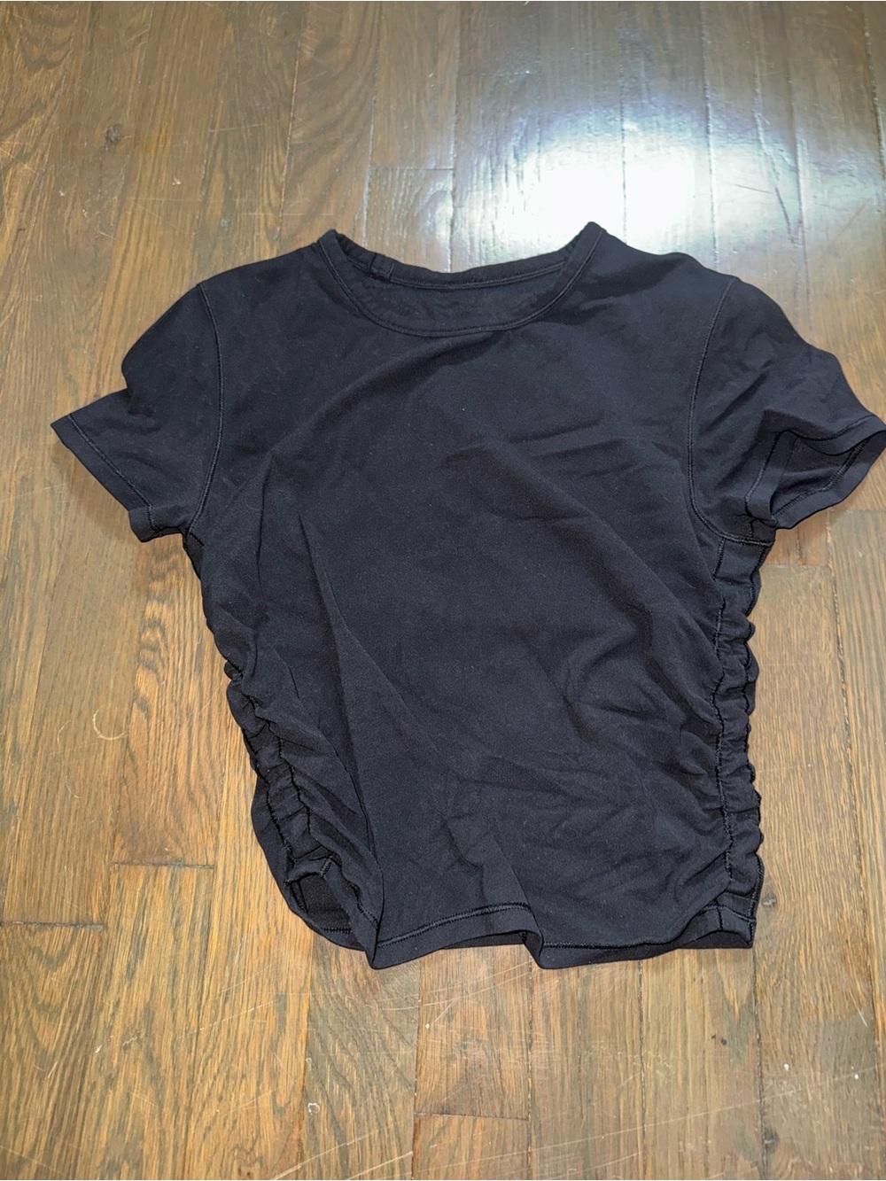 Lululemon Align Short Sleeve top
Black size 6